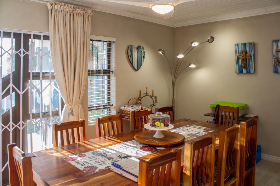 3 Bedroom Property for Sale in De Kelders Western Cape